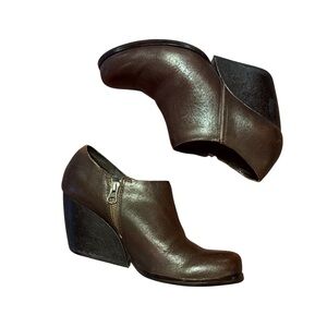 Kork-Ease Dark Brown Leather 3” Wedge Booties Size 8.5 MSRP $200